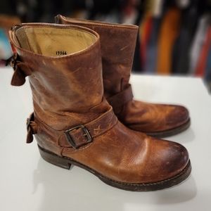 FRYE VERONICA MOTO BOOTS Genuine Leather Ankle Silver Back Zip Engineer Biker